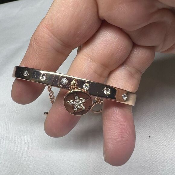 BCBGeneration Star Charm cuff Bracelet‎ - Picture 8 of 12